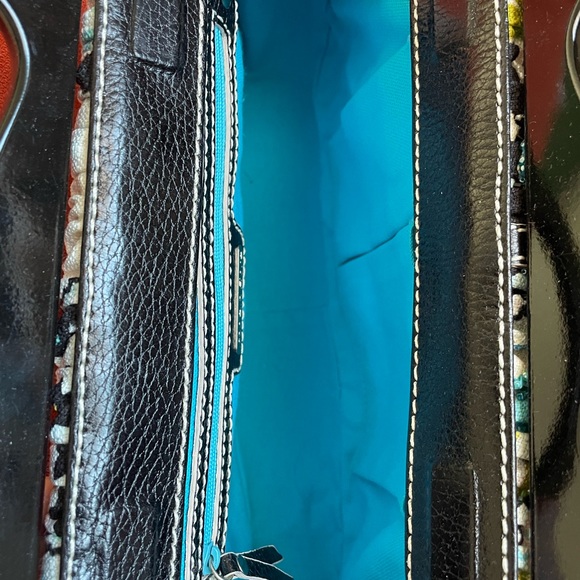 Beautiful Isabella Fiore Clutch - Picture 3 of 5